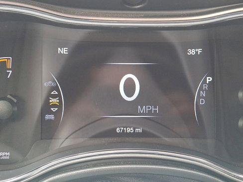 Used 2021 Jeep Grand Cherokee Laredo X image 19