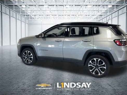 Used 2022 Jeep Compass Limited w/ Sun and Sound Group image 7