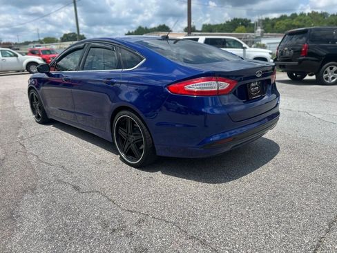Used 2016 Ford Fusion SE image 10