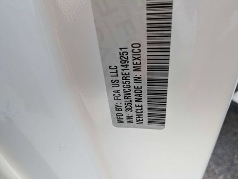 Used 2024 RAM ProMaster 2500 w/ Convenience Group FWD image 19