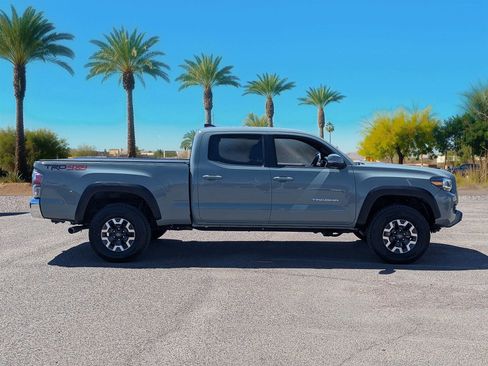 Used 2023 Toyota Tacoma TRD Off-Road image 6