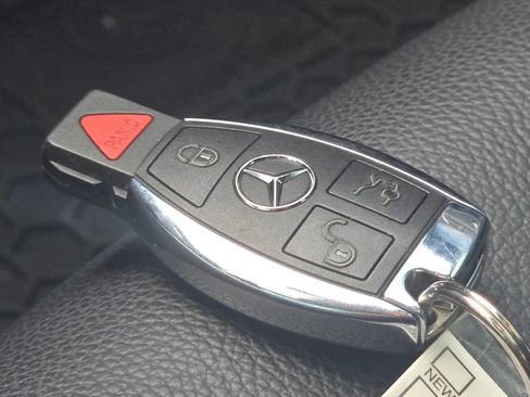 Used 2015 Mercedes-Benz E 350 4MATIC Sedan w/ Premium 1 Package image 36