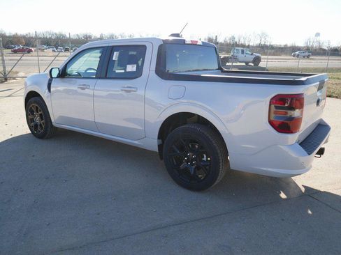 New 2026 Ford Maverick Lobo image 6