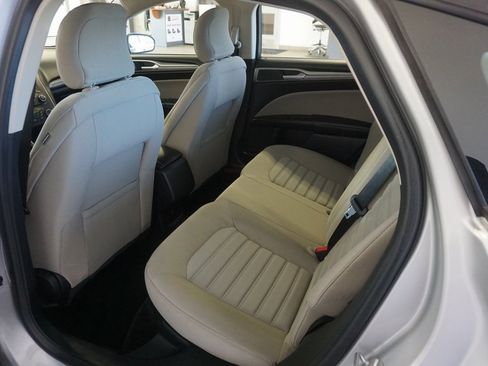 Used 2018 Ford Fusion S image 18