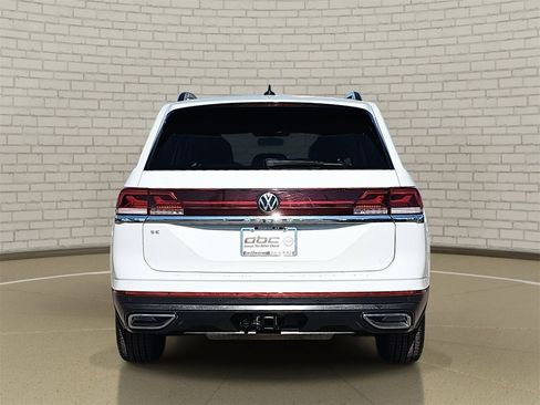Used 2025 Volkswagen Atlas SE image 6