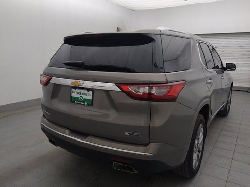 Used 2018 Chevrolet Traverse Premier w/ Driver Confidence II Package FWD image 9