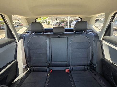 Used 2022 Volkswagen Taos SE image 15