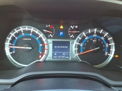 Used 2014 Toyota 4Runner Limited image 19