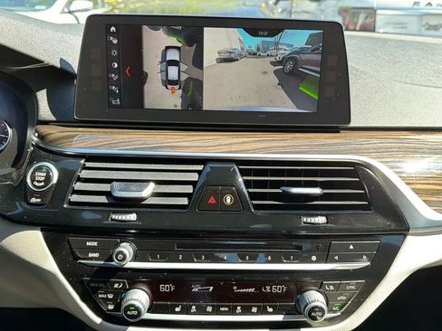Used 2018 BMW 530i xDrive w/ Premium Package AWD/4WD image 18