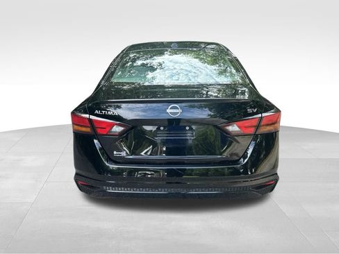 Used 2024 Nissan Altima 2.5 SV FWD image 4