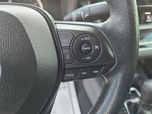 Used 2022 Toyota Corolla LE w/ Carpet Mat Package (TMS) image 17