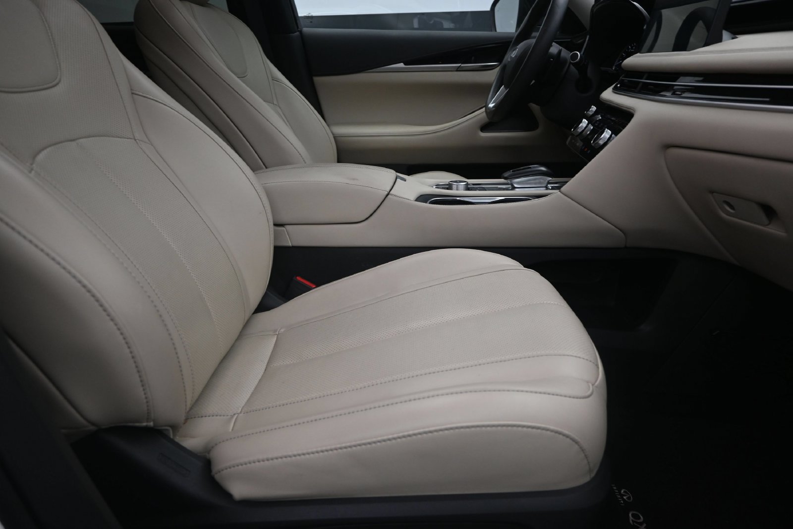 Used 2024 INFINITI QX60 Pure w/ Cargo Package FWD image 27