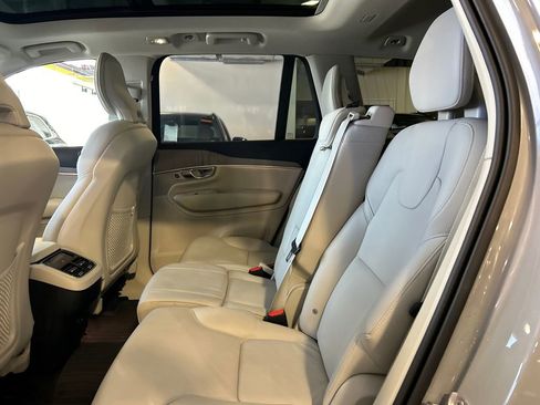 Used 2025 Volvo XC90 B6 Plus w/ Protection Package Premier AWD/4WD image 22