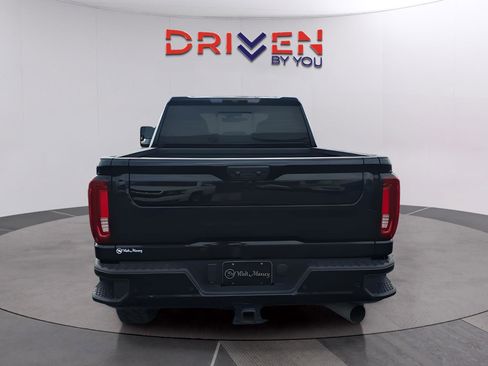 Used 2023 GMC Sierra 2500 AT4 w/ AT4 Preferred Package AWD/4WD image 4