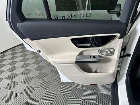Certified 2024 Mercedes-Benz GLC 300 image 24