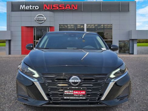 Certified 2024 Nissan Altima 2.5 SV image 2