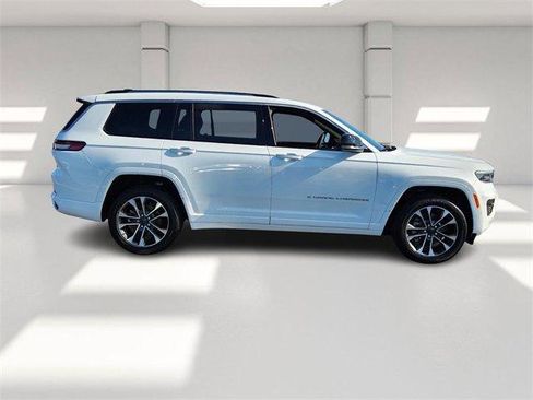 Used 2023 Jeep Grand Cherokee L Overland w/ Trailer Tow Group (B) image 6