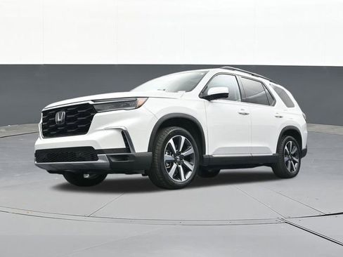 Used 2025 Honda Pilot Touring image 56