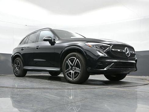 Used 2024 Mercedes-Benz GLC 300 4MATIC image 41