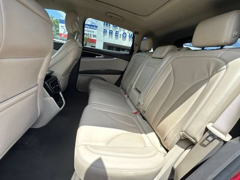 Used 2019 Lincoln Nautilus Select FWD image 19