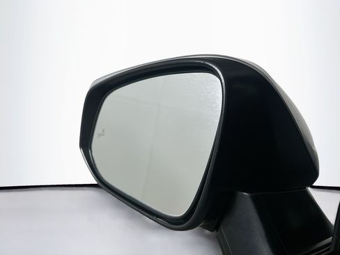Used 2025 Toyota RAV4 XLE FWD image 16