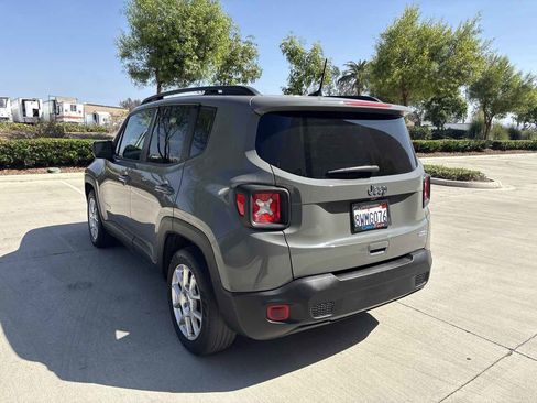 Used 2021 Jeep Renegade Latitude w/ Sun & Sound Group image 3
