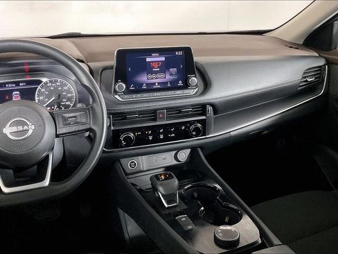 Used 2023 Nissan Rogue S AWD/4WD image 5