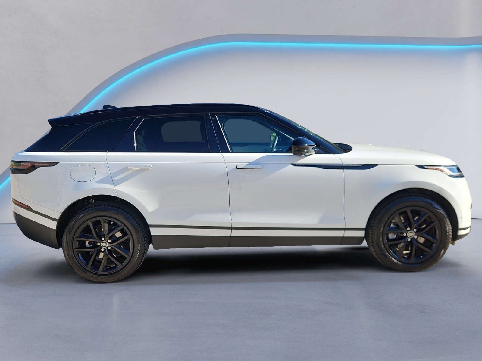 Used 2026 Land Rover Range Rover Velar S AWD/4WD image 6