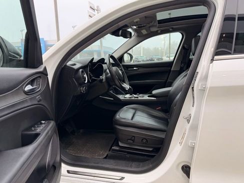 Used 2020 Alfa Romeo Stelvio Ti w/ Active Blind Spot Package image 5