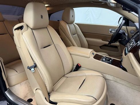 Used 2016 Rolls-Royce Wraith RWD image 28
