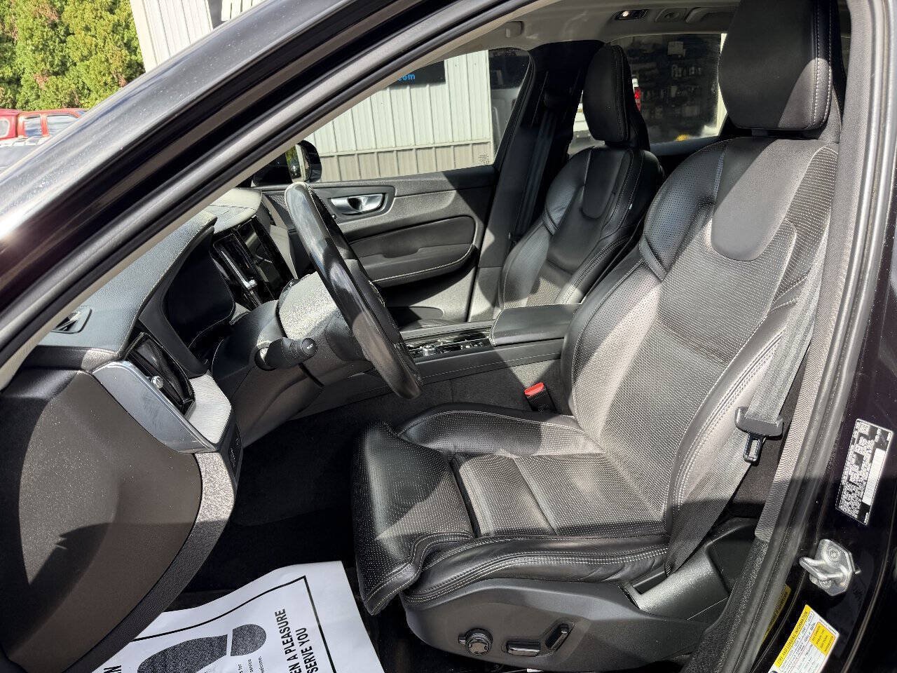 Used 2021 Volvo XC60 T5 Inscription AWD/4WD image 12