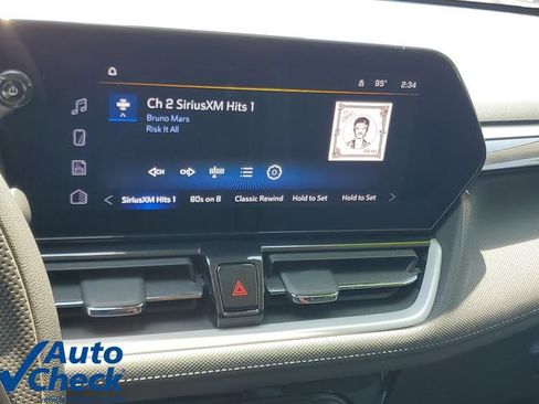 Used 2025 Chevrolet TrailBlazer LT w/ Driver Confidence Package FWD image 24