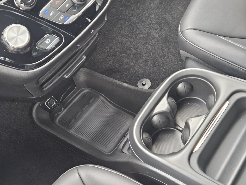New 2027 Chrysler Pacifica Select AWD/4WD image 15