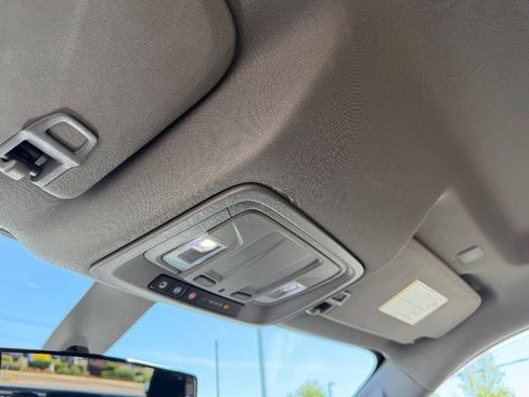 Used 2023 Chevrolet Silverado 2500 LT image 24