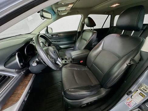 Used 2017 Subaru Outback 2.5i Limited image 12