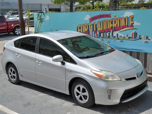 Used 2012 Toyota Prius Three image 28