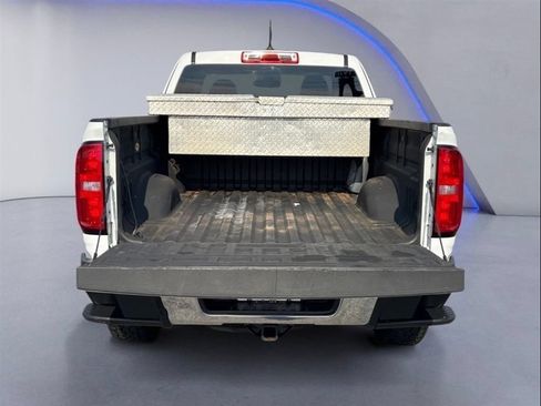Used 2019 Chevrolet Colorado W/T w/ WT Convenience Package AWD/4WD image 9