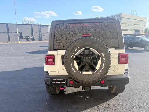 Used 2018 Jeep Wrangler Unlimited Rubicon AWD/4WD image 4