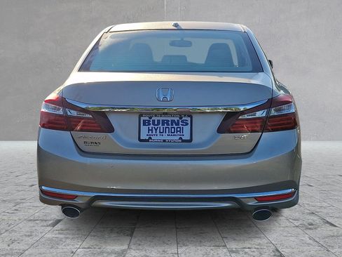 Used 2017 Honda Accord EX-L image 5