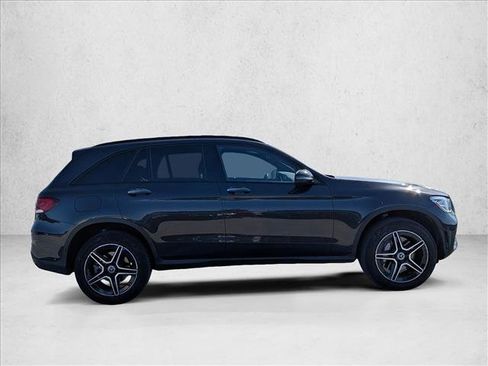 Certified 2022 Mercedes-Benz GLC 300 4MATIC image 4