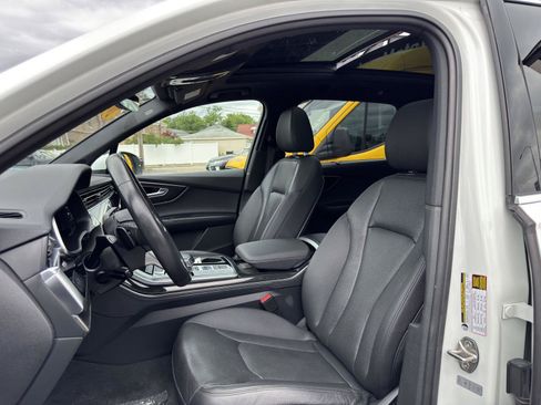 Used 2022 Audi Q7 3.0T Premium Plus w/ Premium Plus Package AWD/4WD image 24