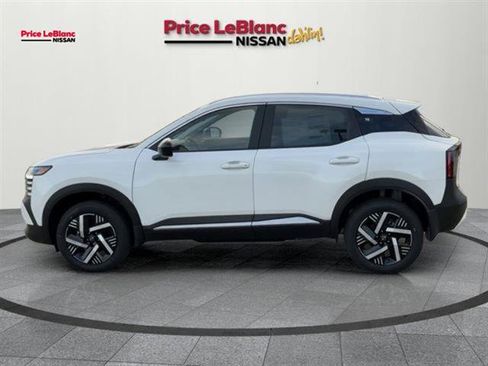 New 2026 Nissan Kicks SV w/ SV Premium Package FWD image 4