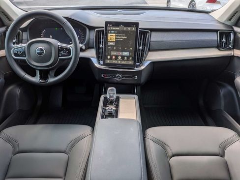 Certified 2026 Volvo XC90 B6 Plus w/ Protection Package Premier AWD/4WD image 21