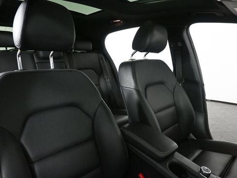 Used 2020 Mercedes-Benz GLA 250 image 22