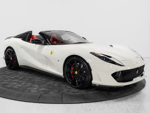 Used 2023 Ferrari 812 GTS RWD image 12