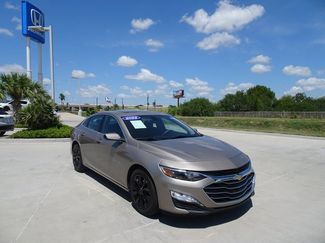 Used 2022 Chevrolet Malibu LT image 1