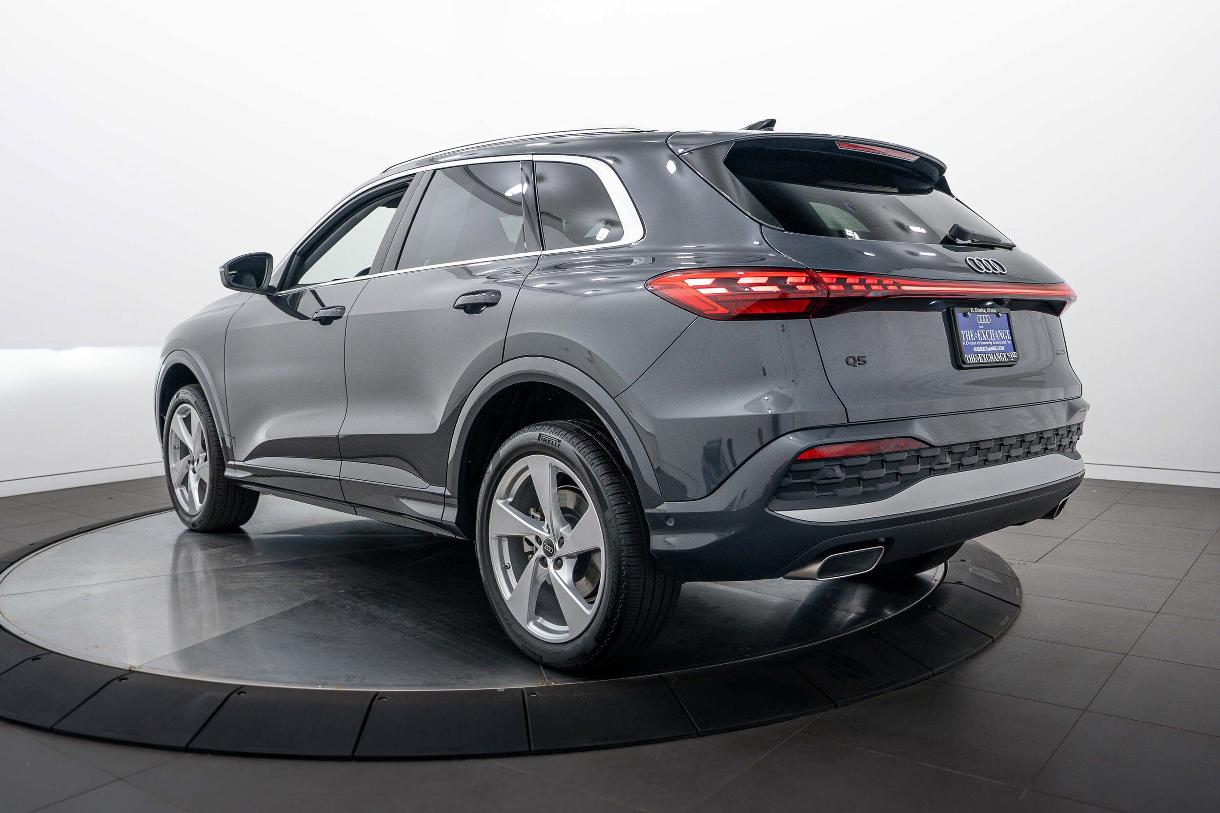 Used 2025 Audi Q5 Premium Plus AWD/4WD image 5