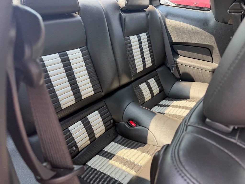 Used 2011 Ford Mustang Shelby GT500 w/ Electronics Pkg RWD image 15