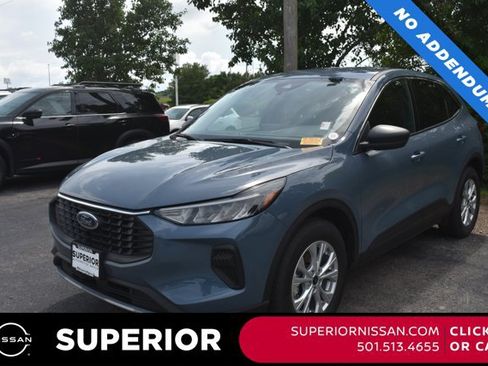 Used 2023 Ford Escape Active w/ Tech Pack #1 AWD/4WD image 1