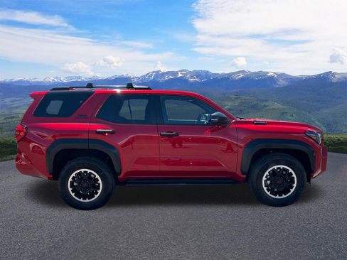 Certified 2026 Toyota 4Runner TRD Off-Road Premium AWD/4WD image 7